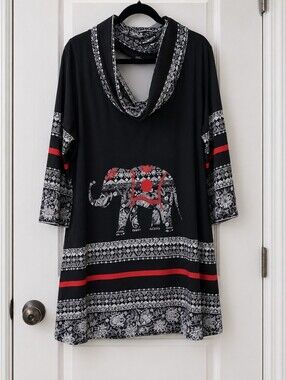 Lily By Ana Elephant Print Women's Tuhic Size Large